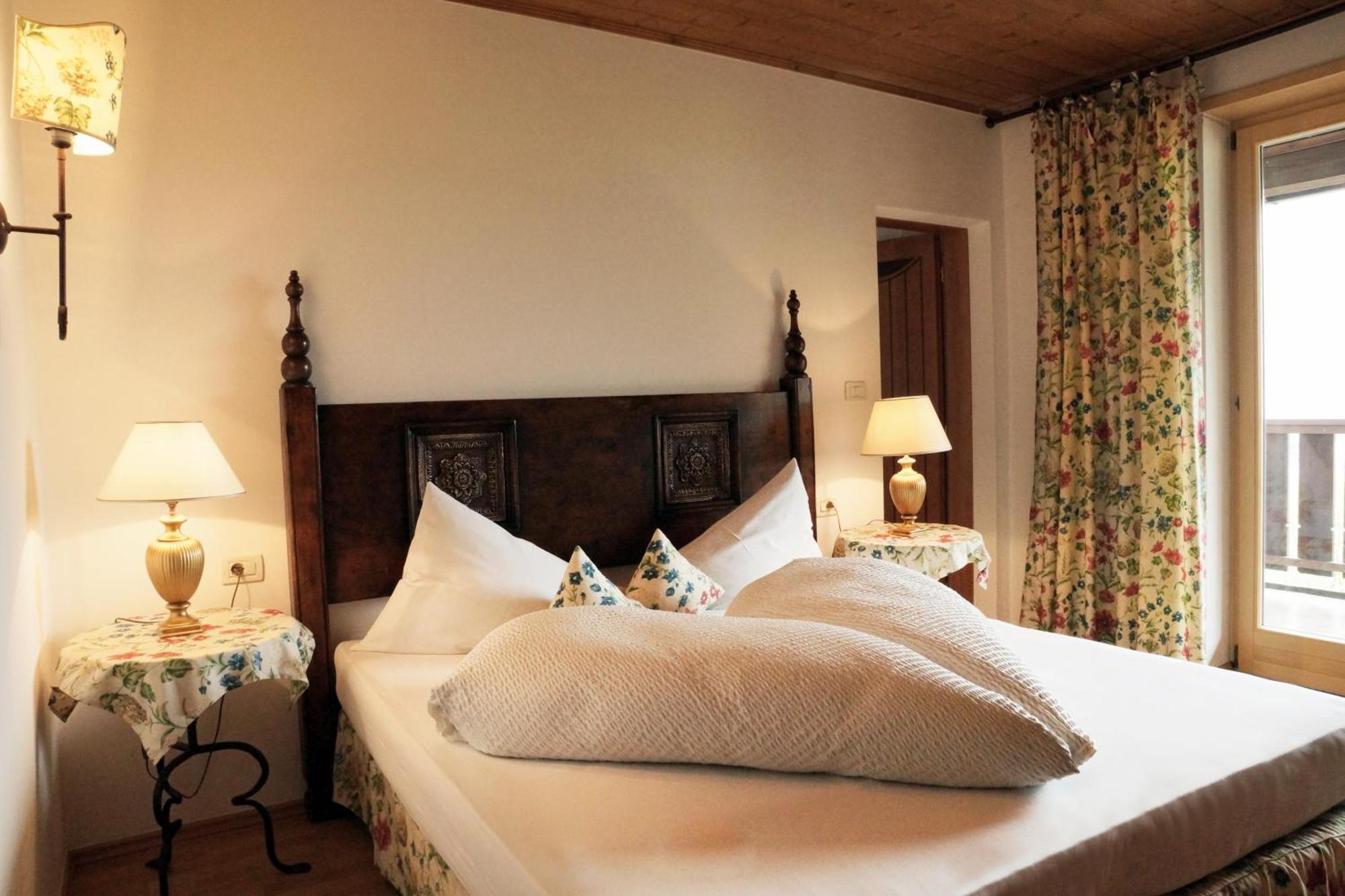 Hotel Alpenresidenz Maria à Silandro Extérieur photo